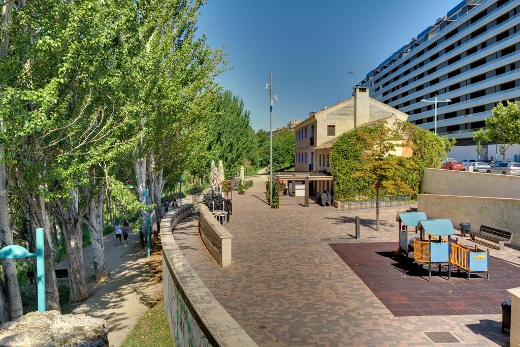 Apartamentos San Lazaro Σαραγόσα Εξωτερικό φωτογραφία